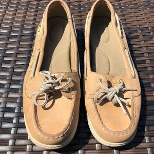 Women’s Sperry shoe